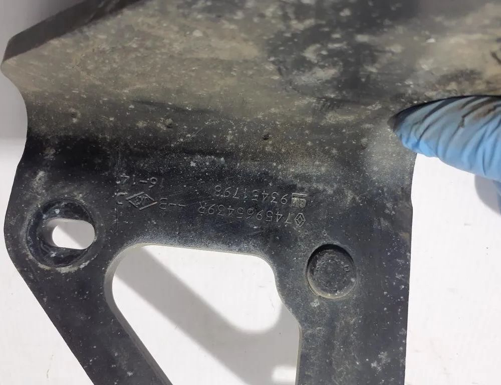 RENAULT Trafic 2 generation (2001-2015) Sliding door lower bracket 745965439R 25905901