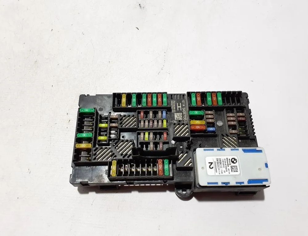 BMW 4 Series G22, G23, G26 (2020-2023) Блок предохранителей 5A0E7D0 31091812