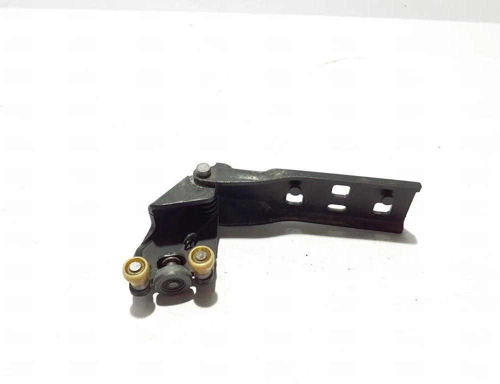 OPEL Vivaro B (2014-2019) Spodný držiak posuvných dverí 777650730R 31864009