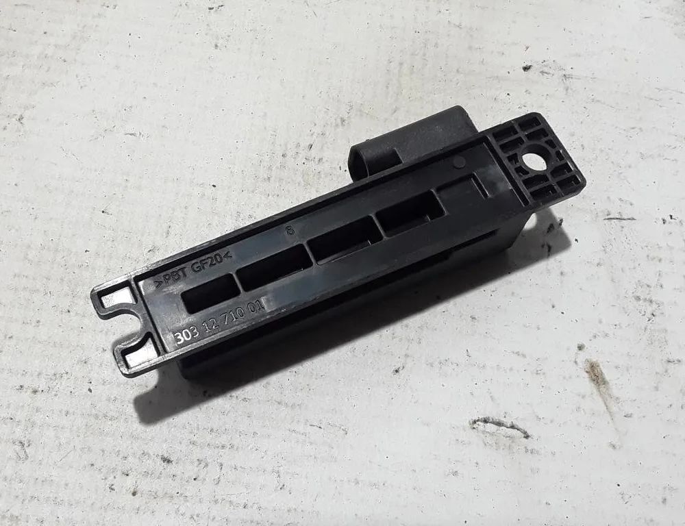 LAND ROVER Discovery Sport 1 generation (2014-2024) Antenna AH4215K603AA 31962275