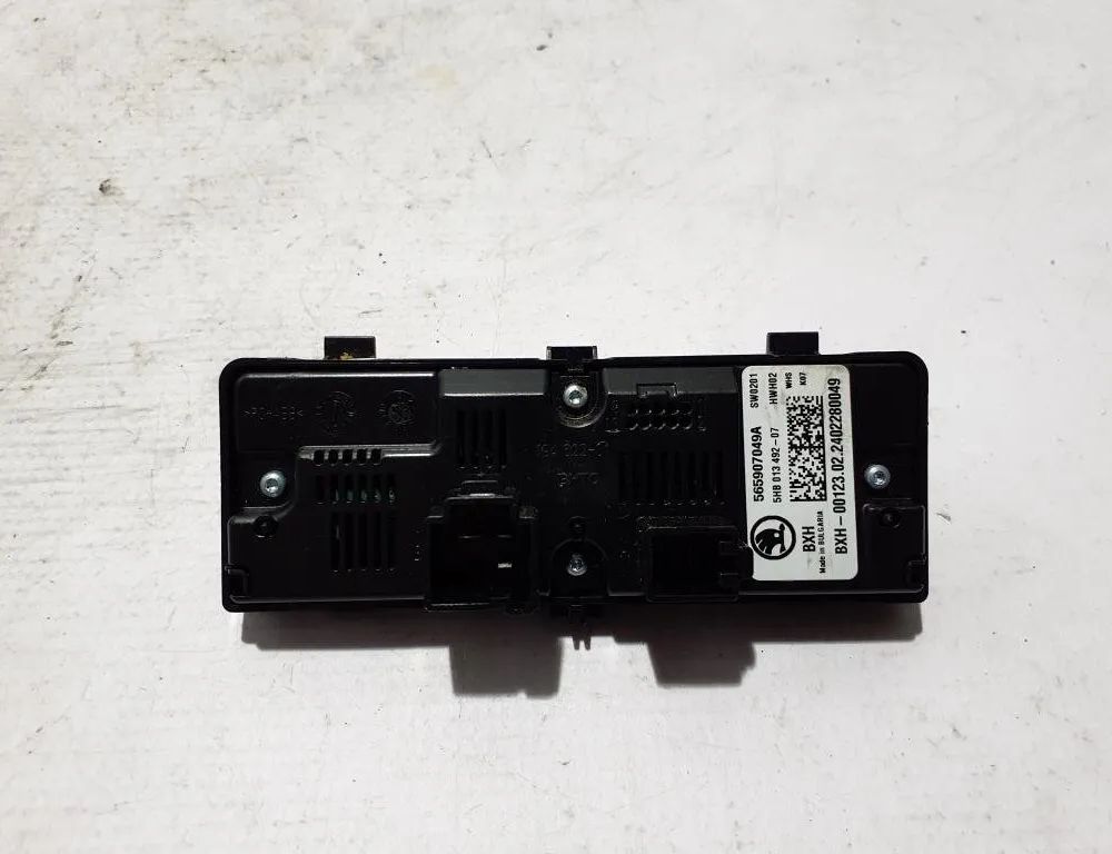 SKODA Karoq 1 generation (2017-2024) Klimatizačná jednotka 5HB013492 31966907