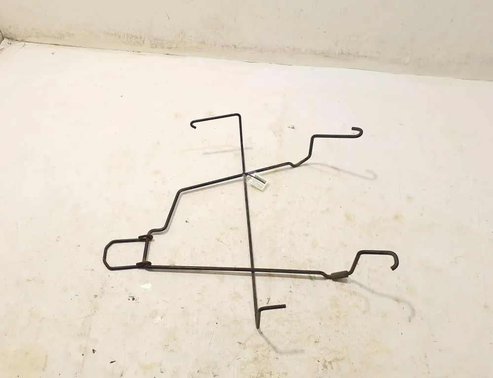 DACIA Logan 1 generation (2004-2012) Кронштейн крепления запасного колеса 849804260R 32076623