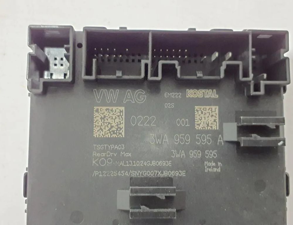 AUDI A3 8Y (2020-2024) Rear Left Door Control Unit 3WA959595A 32439828