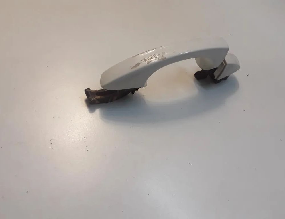 SKODA Kamiq 1 generation (2019-2023) Ľavá posuvná dvere vonkajšia kľučka 5G0837205N 33074978