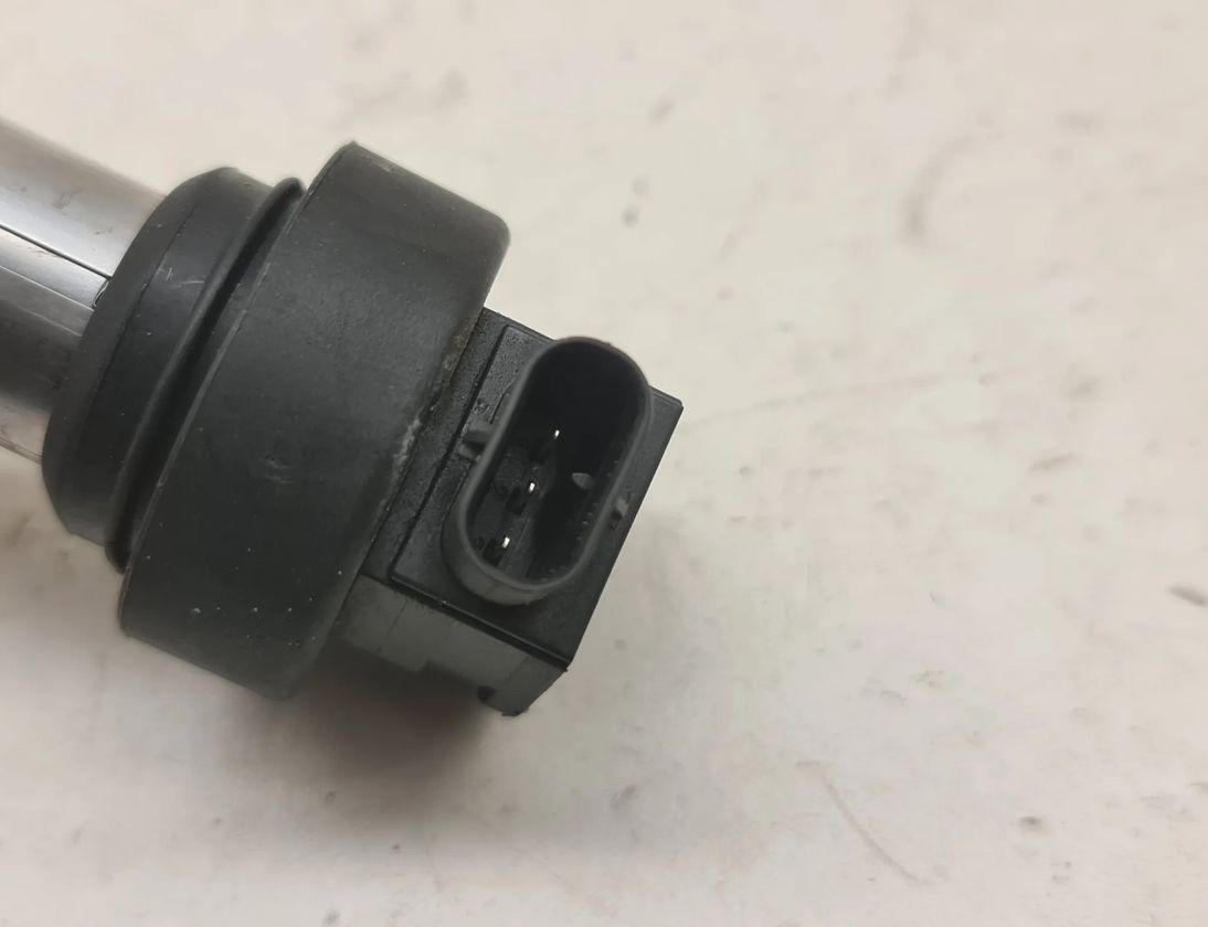 BMW F Zapaľovacia cievka 9898548,8388480 33014478