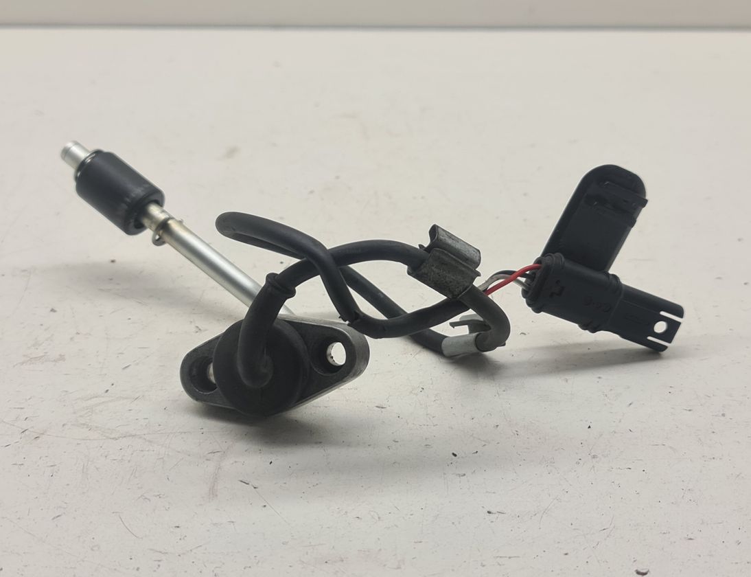 BMW K 7708883 33109802