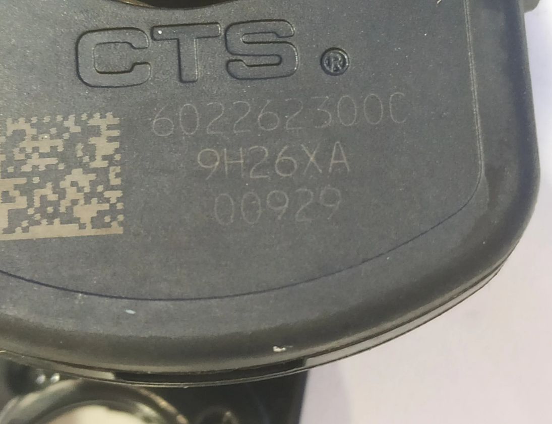 VOLVO XC60 1 generation (2008-2017) Front Right Impact Sensor 602262300C 15268853