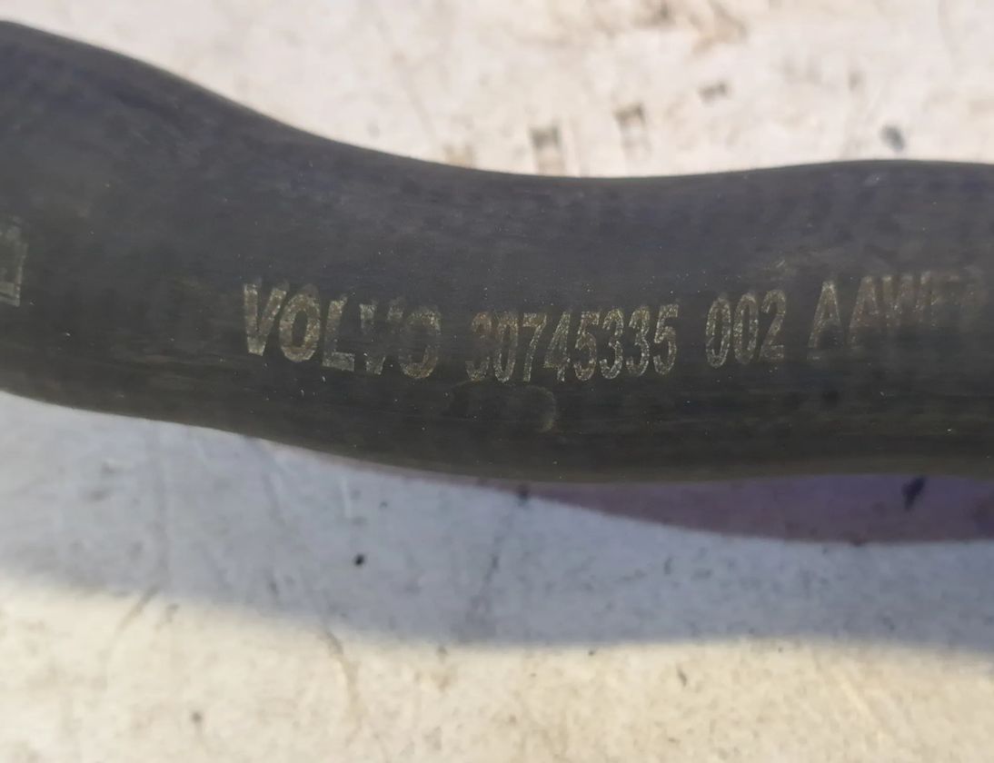 VOLVO V70 2 generation (2000-2008) Шланги охлаждающей жидкости 30745335 27760527