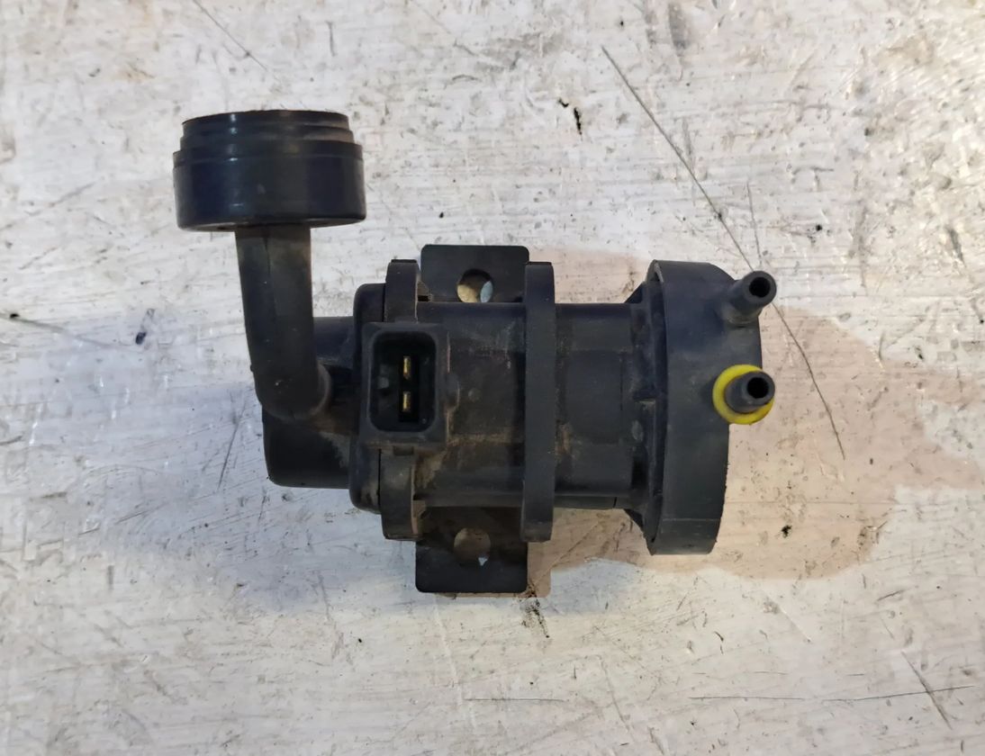 SAAB 93 1 generation (1956-1960) Solenoidový ventil 4522371,4715396 31717144