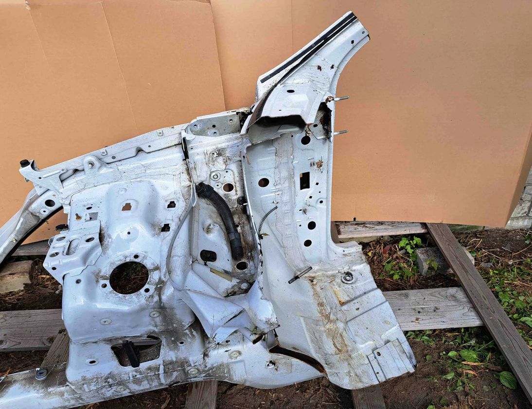 PORSCHE Cayenne 958 (2010-2018) Передняя правая четверть 32573658