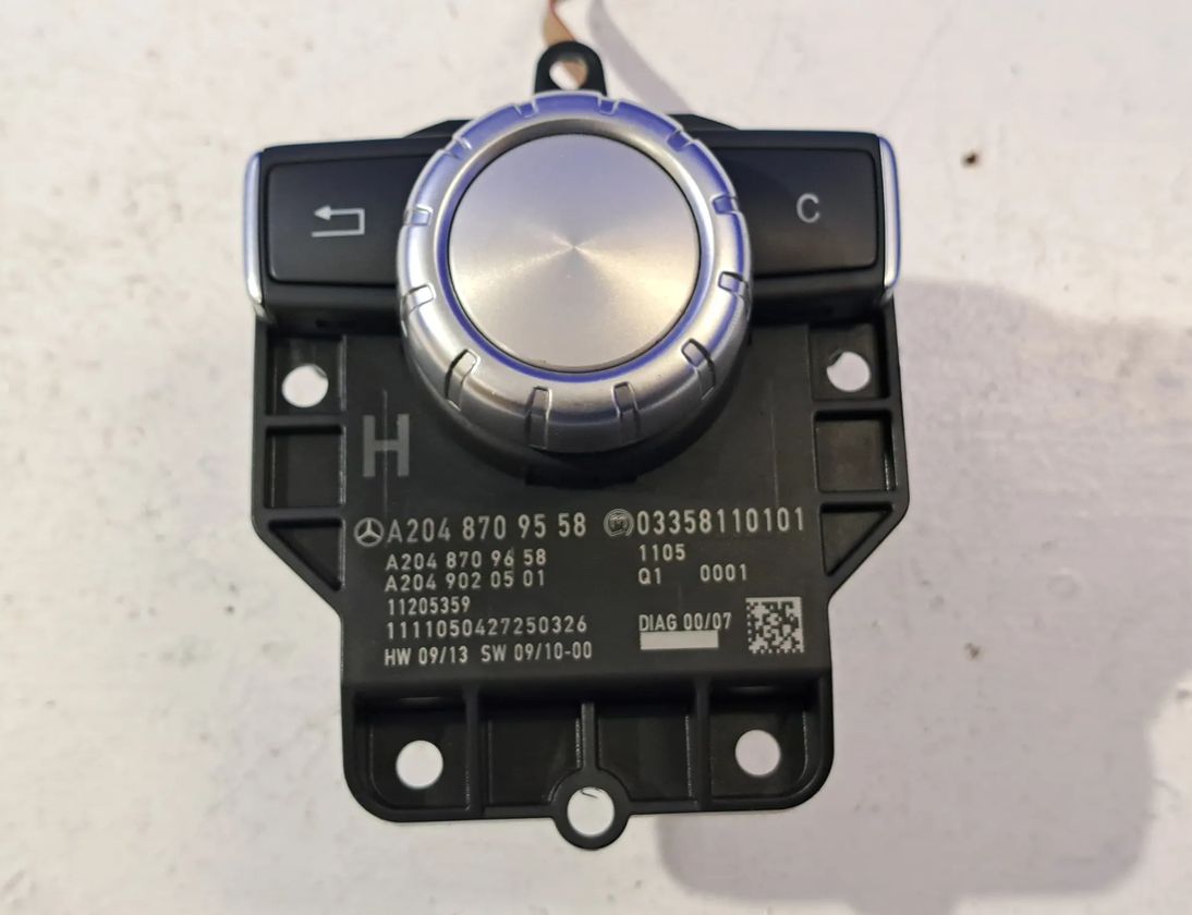 MERCEDES-BENZ C-Class W204/S204/C204 (2004-2015) Multimedia Controller A2048709558,A2049020501,A2048709658 33081454