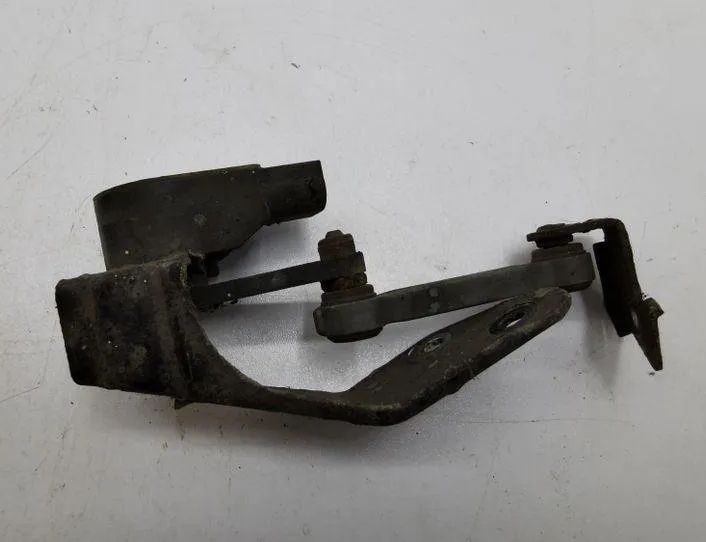 AUDI A8 D3/4E (2002-2010) Ľavý predný snímač hladiny 4E0616571D 26417896