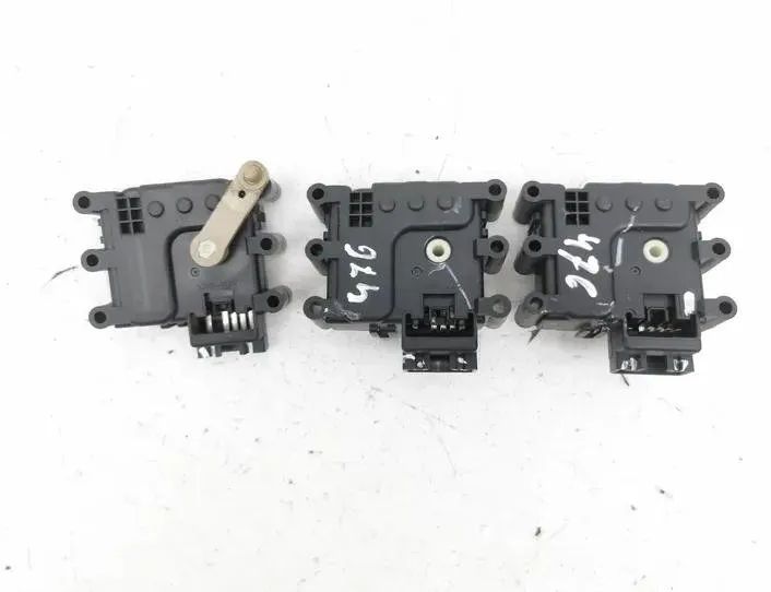 MAZDA CX-7 1 generation (2006-2012) Ventily na ovládanie vnútorného kúrenia 0X131,0930B 26439435