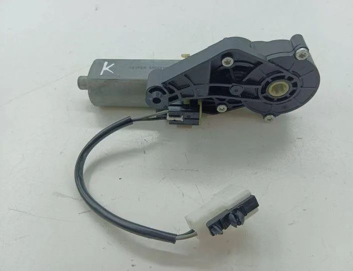 JEEP Commander 1 generation (2006-2010) Front Left Seat Control Motor 0390203209 26465060