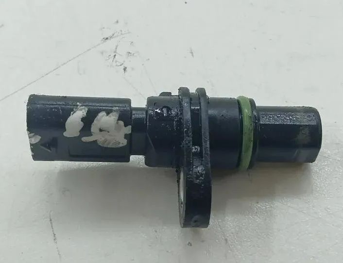 VOLKSWAGEN Tiguan 2 generation (2016-2024) Датчик положения коленчатого вала 04L907601A 26475009