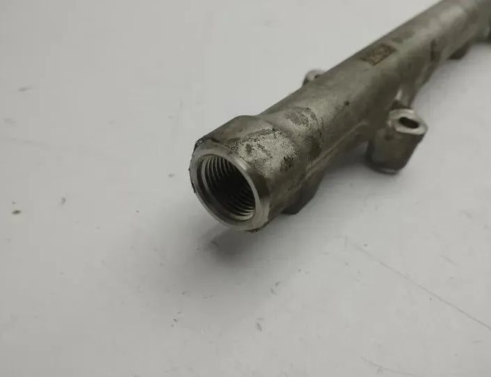 VOLKSWAGEN Golf 7 generation (2012-2024) Топливная рейка 05E133320B 26494670