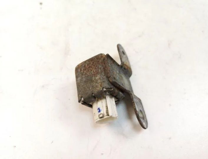 SUZUKI Grand Vitara 2 generation (2005-2014) Senzor nárazu na ľavej strane 3893065J10 26504657