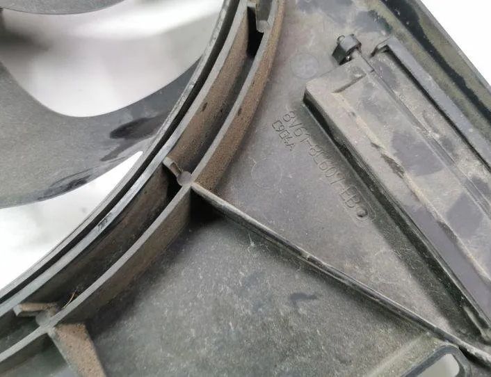 FORD C-Max 2 generation (2010-2019) Диффузор 8V618C607EB 26504901