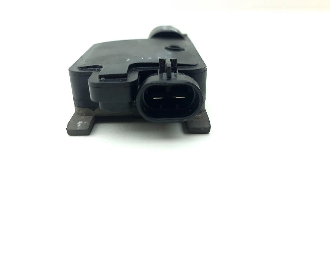 VOLVO S60 2 generation (2010-2020) Relé ventilátora chladiacej kvapaliny 940009301 30073053