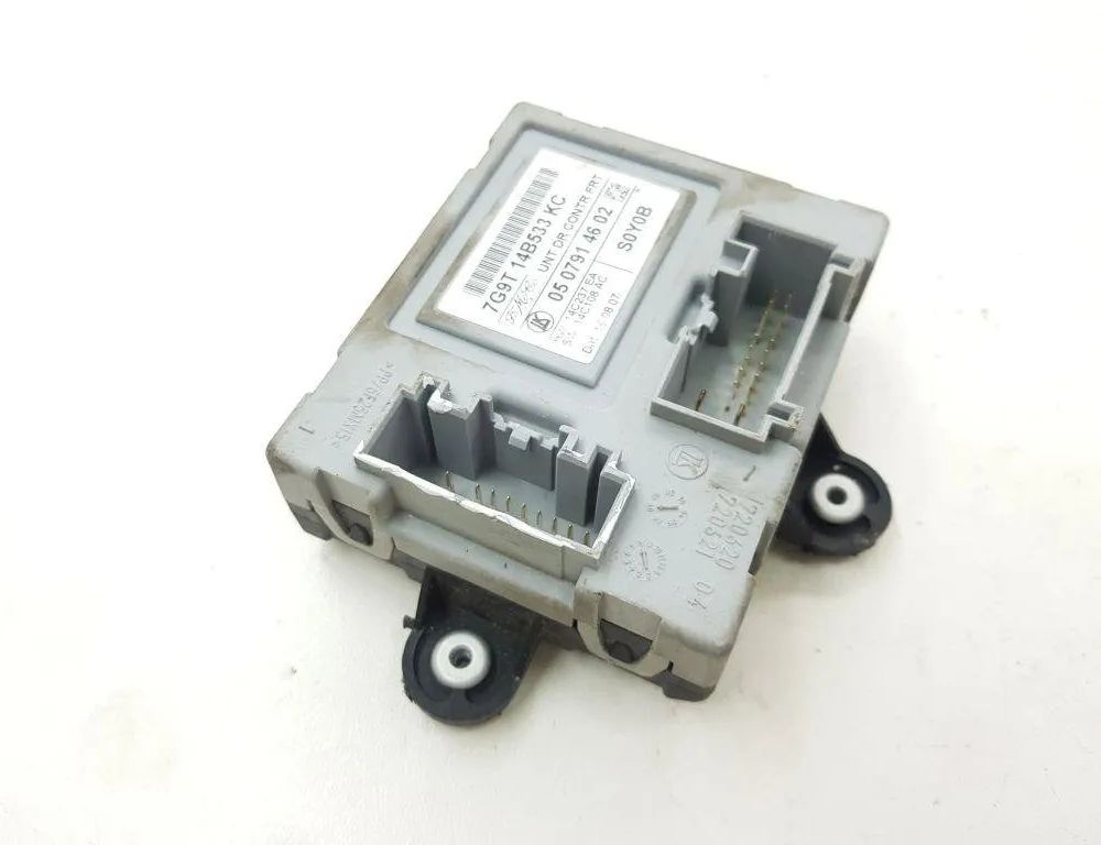 VOLVO V70 2 generation (2000-2008) Блок управления дверей левый задний 7G9T14B533KC 30458475