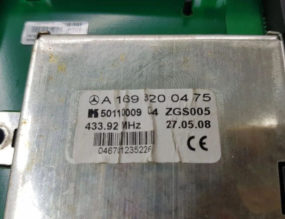 MERCEDES-BENZ B-Class W245 (2005-2011) Bootlid Antenna Amplifier A1698200475 30609404