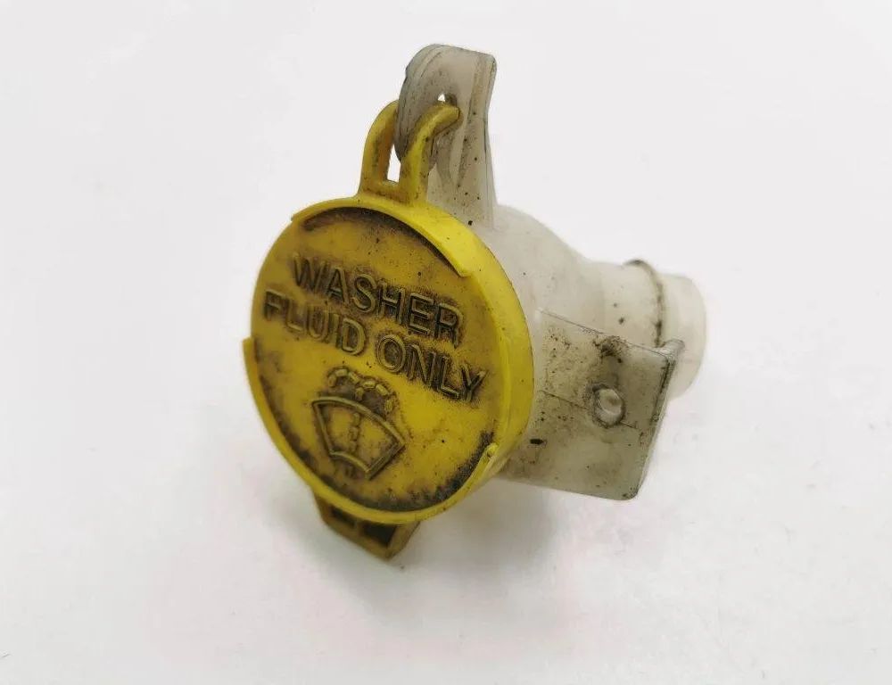 CHRYSLER Voyager 4 generation (2001-2007) Washer Reservoir Tank e11001182 30712026