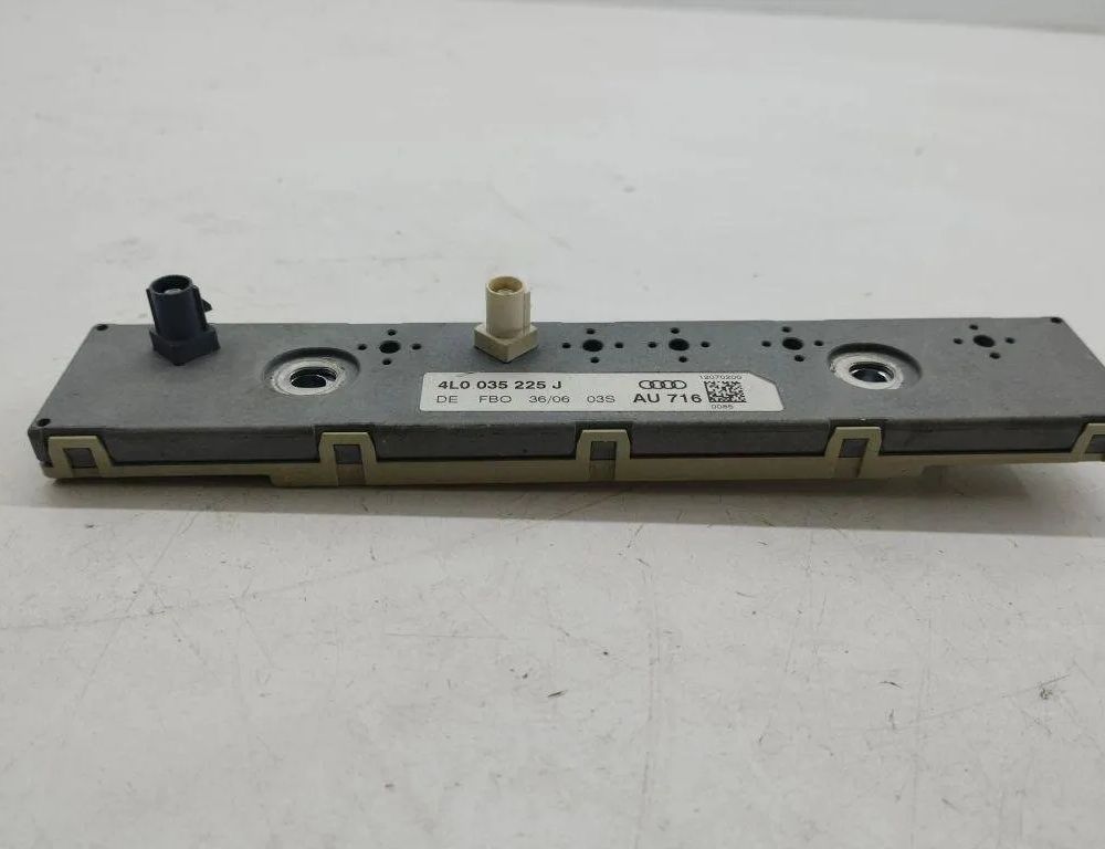AUDI Q7 4M (2015-2024) Bootlid Antenna Amplifier 4L0035225J 30775977