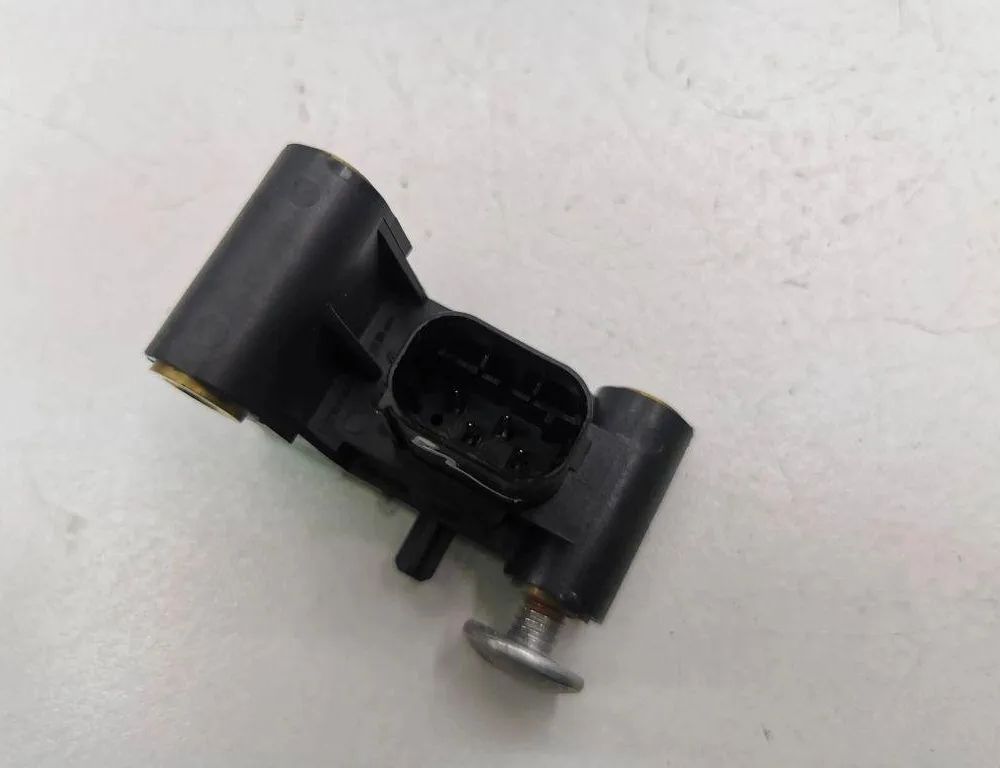 BMW 5 Series E60/E61 (2003-2010) Pravý senzor nárazu 6977398 30822570