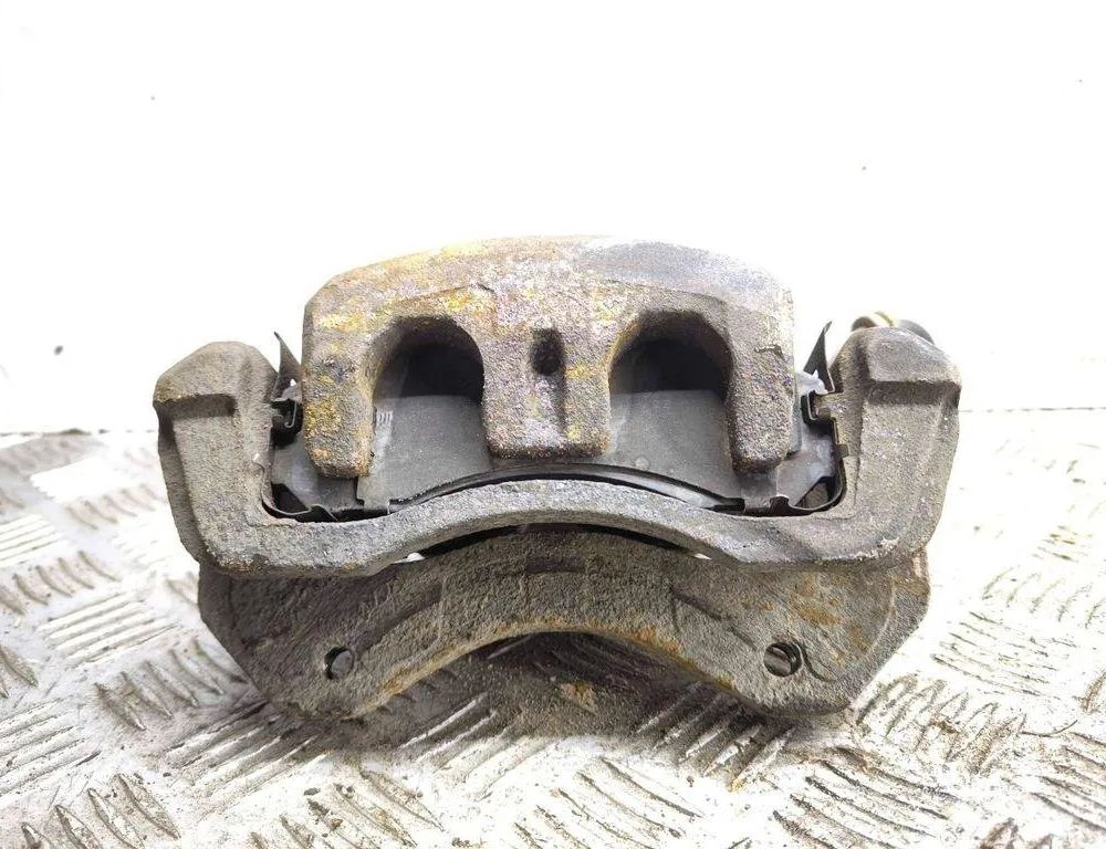 CITROËN C-Crosser 1 generation (2007-2013) Ľavý predný brzdový strmeň 31024608