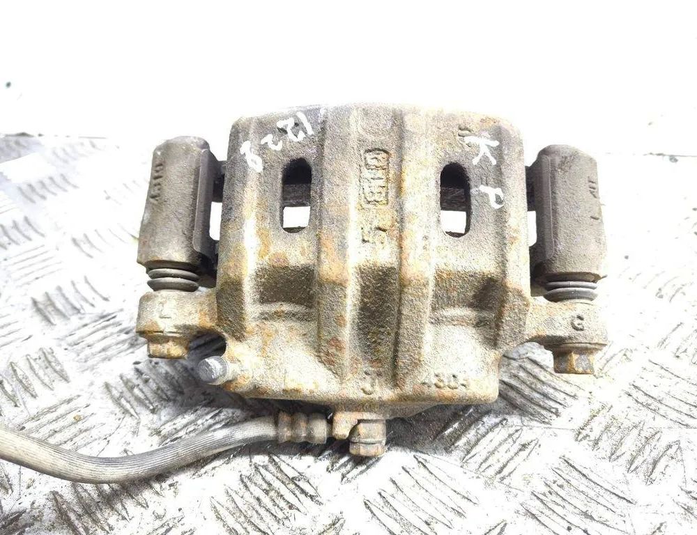 CITROËN C-Crosser 1 generation (2007-2013) Ľavý predný brzdový strmeň 31024608