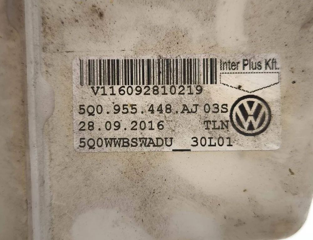 SEAT Ateca 1 generation (2016-2024) Window Washer Tank 5Q0955448AJ,028092016 31031065