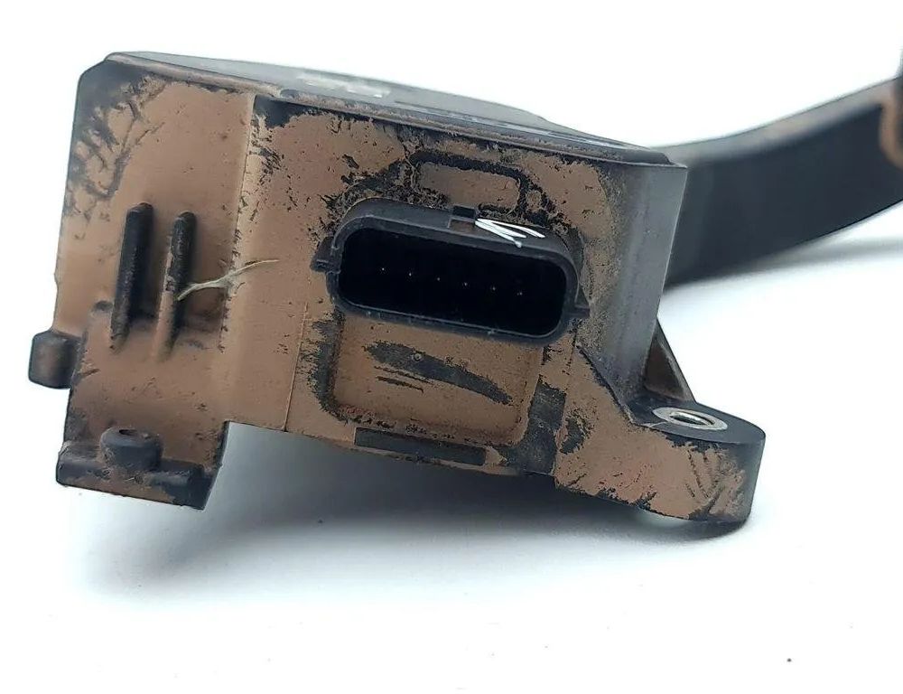 NISSAN Qashqai 2 generation (2013-2023) Педаль газа 180026UA1B 31032725