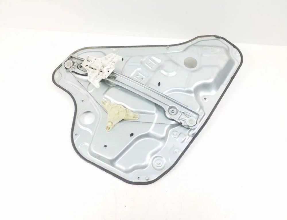 HYUNDAI i30 FD (1 generation) (2007-2012) Стеклоподъемник задней правой двери 834802R290 31137419