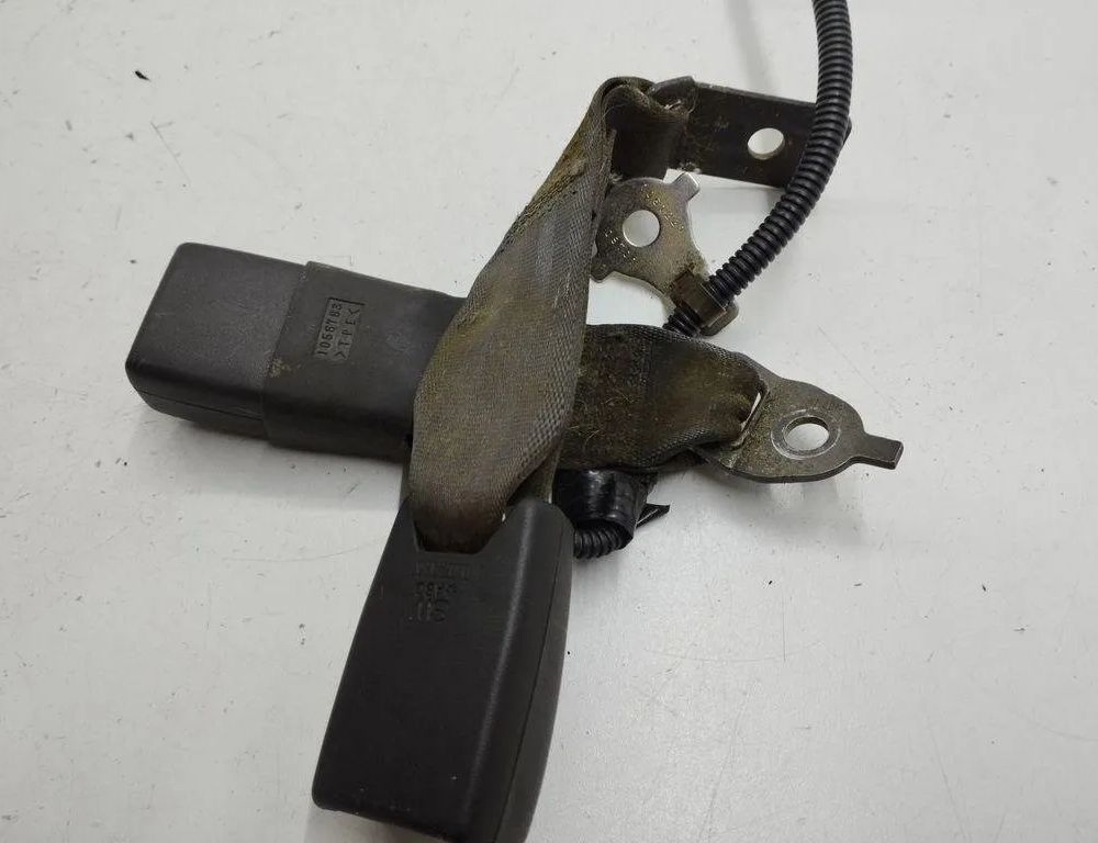 HONDA Accord 8 generation (2007-2015) Застежка сиденья задняя левая 1056783 31169634