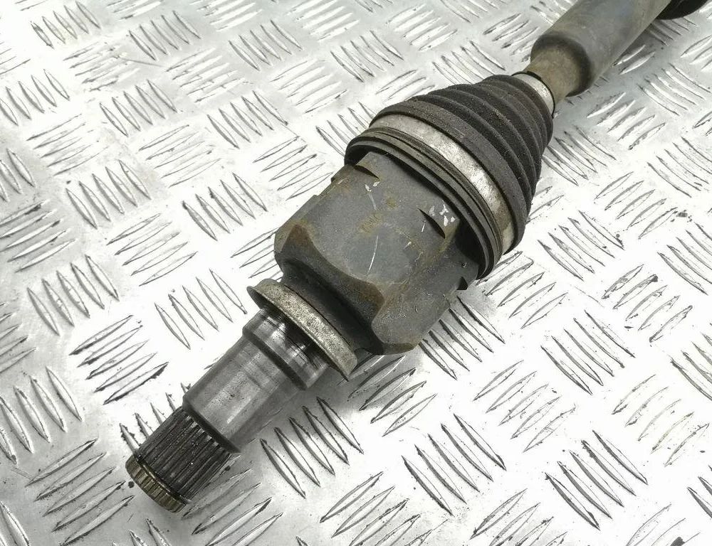 LEXUS CT 1 generation (2010-2024) Pravý predný hnací hriadeľ 31171319