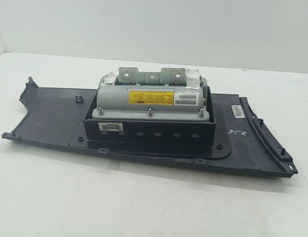 CHRYSLER Voyager 4 generation (2001-2007) Dashboard Airbag SRS P05108819AA 31173526