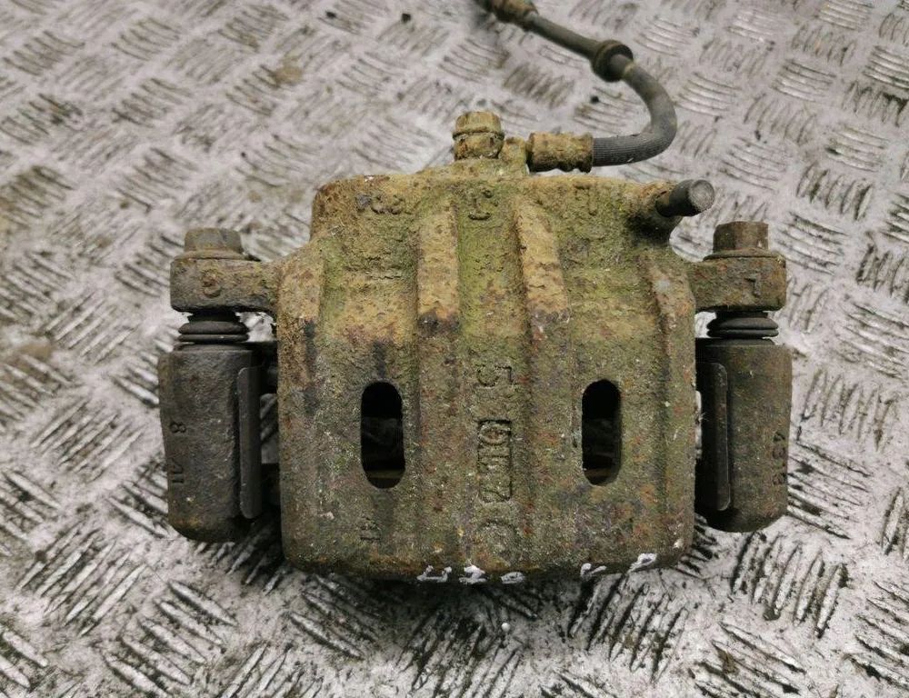 CITROËN C-Crosser 1 generation (2007-2013) Ľavý predný brzdový strmeň 31178233