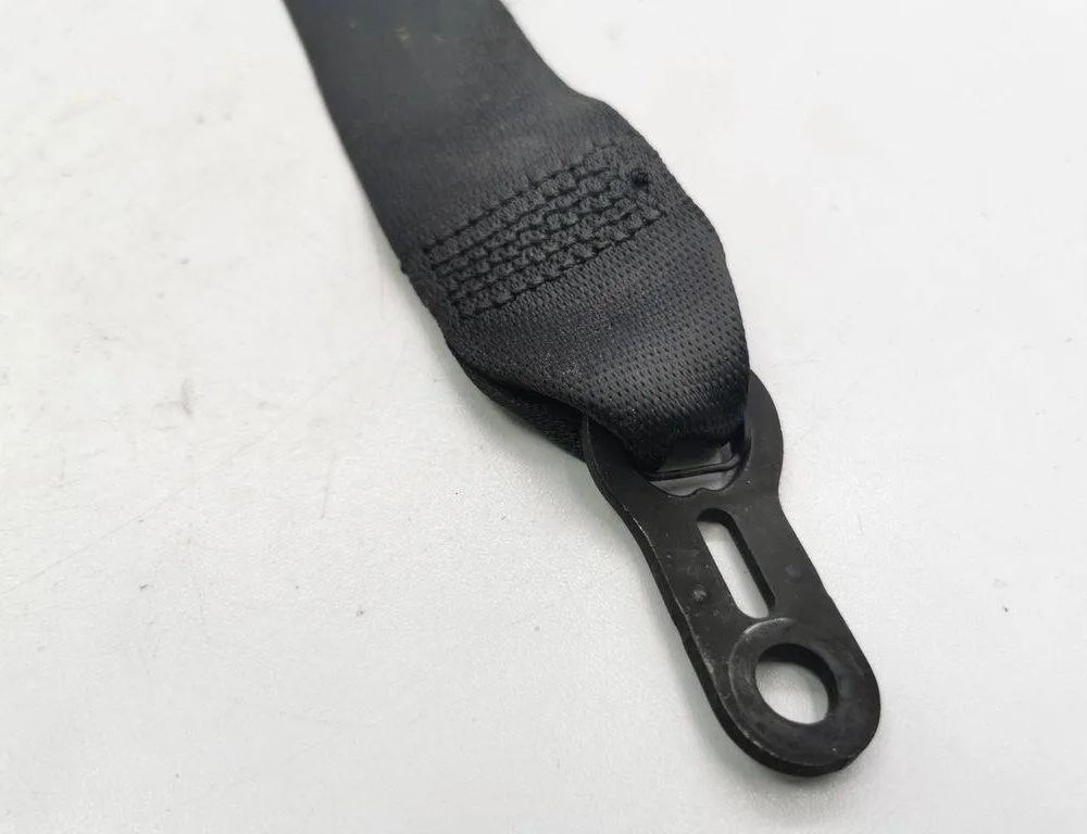 BMW 1 Series E81/E82/E87/E88 (2004-2013) Pravý zadný bezpečnostný pás 607051100B 31181986