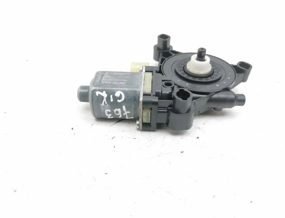 AUDI Q2 1 generation (2016-2024) Motor ovládania okna ľavých zadných dverí 5Q0959801 31191035