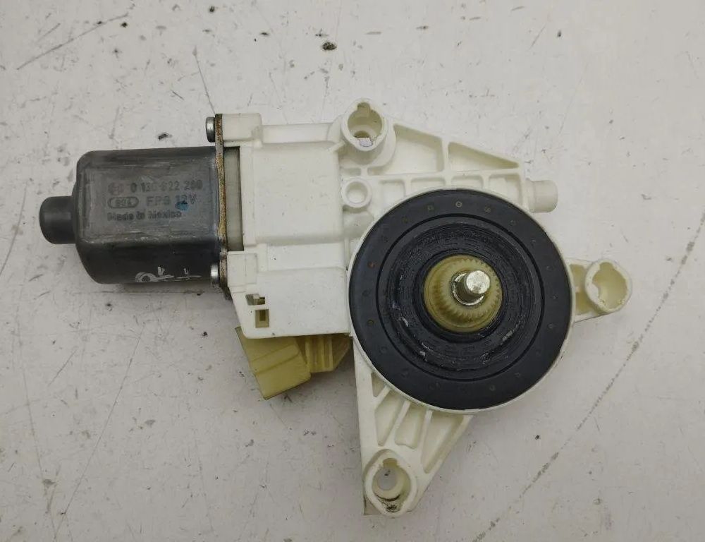 MERCEDES-BENZ M-Class W164 (2005-2011) Motor ovládania okna pravých zadných dverí A2518201042 31191474