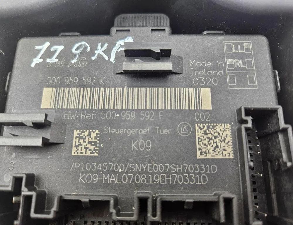 AUDI Q3 F3 (2018-2024) Блок управления дверей левый задний 5Q0959592K 31192242