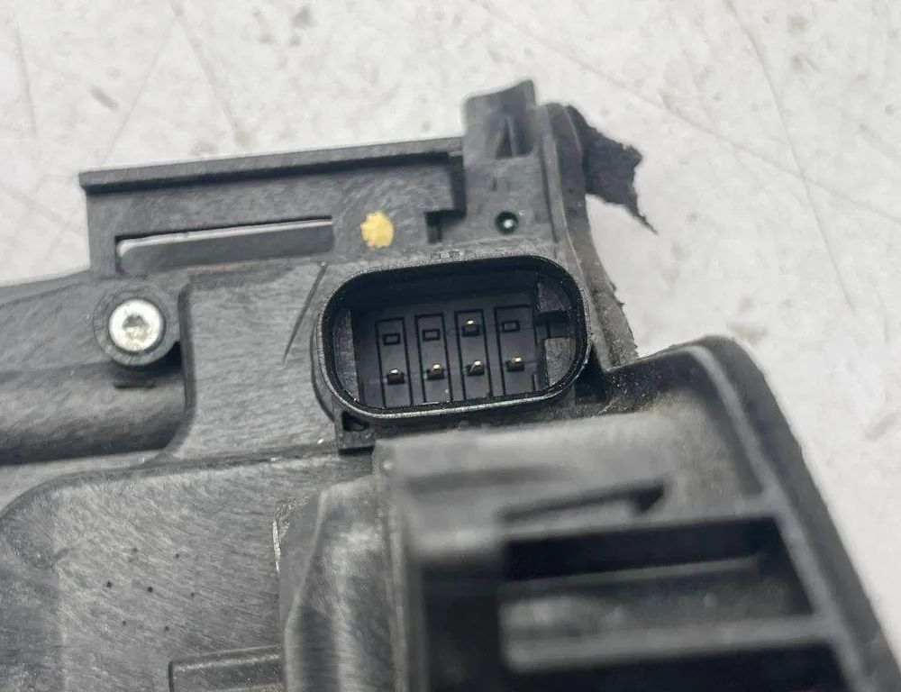 BMW i3 I01 (2013-2024) Pravý predný dverový zámok 7281936 31194344