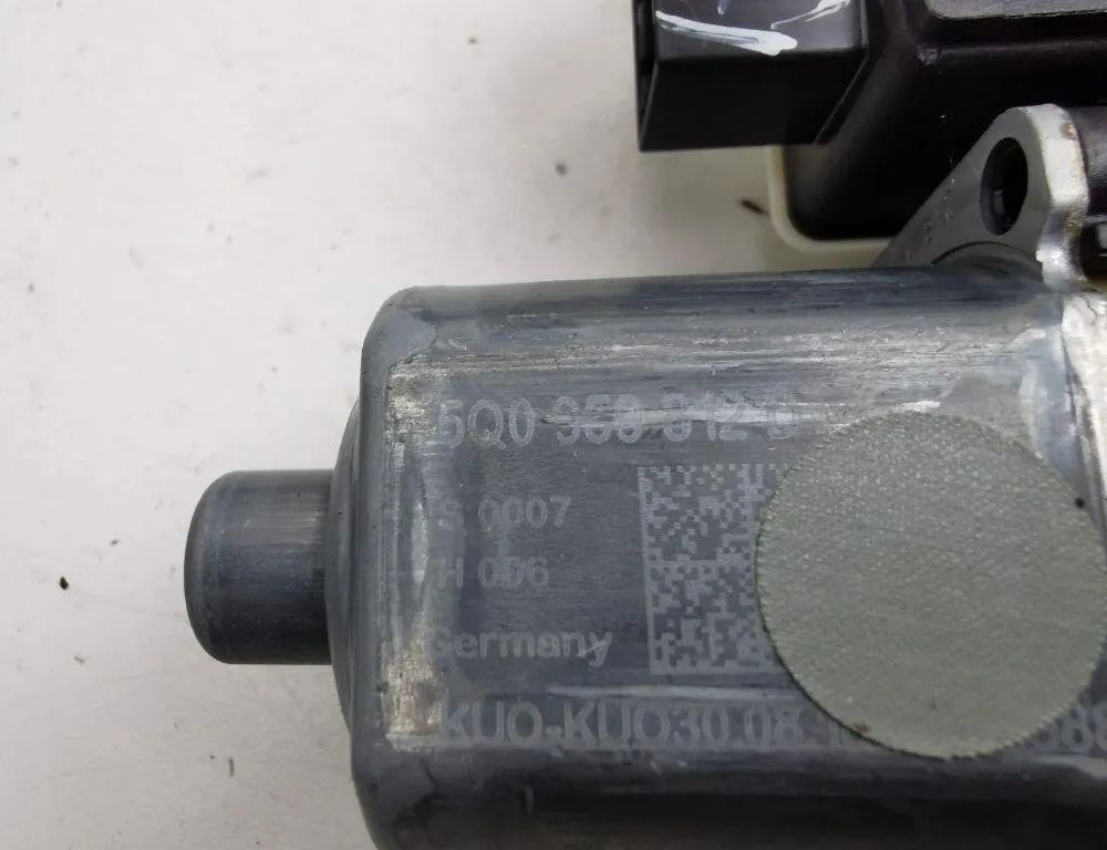 VOLKSWAGEN T-Roc 1 generation (2017-2024) Rear Right Door Window Regulator 5Q0959812D 31195260