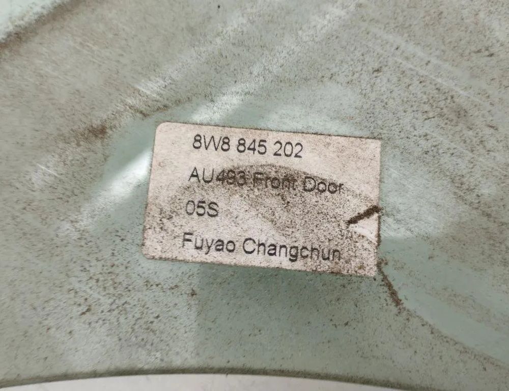 AUDI A5 F5 (2016-2024) Pravé predné dvere sklo 8W8845202 31196239