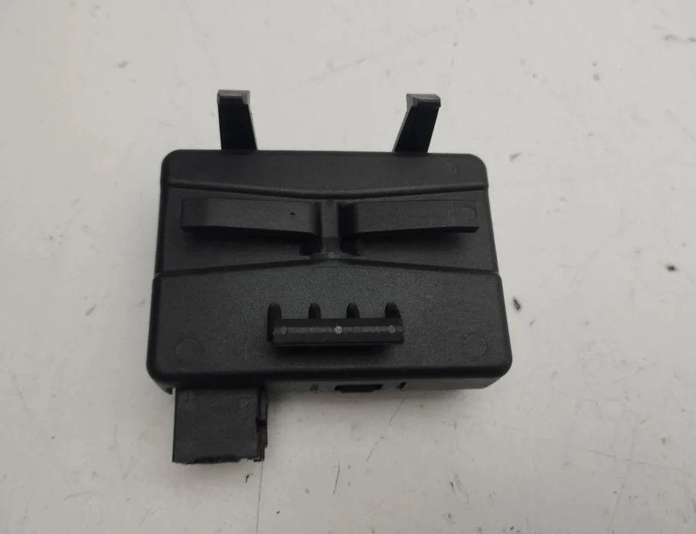 OPEL Insignia B (2017-2024) Centrálna zamykacia jednotka 13595511 31198521