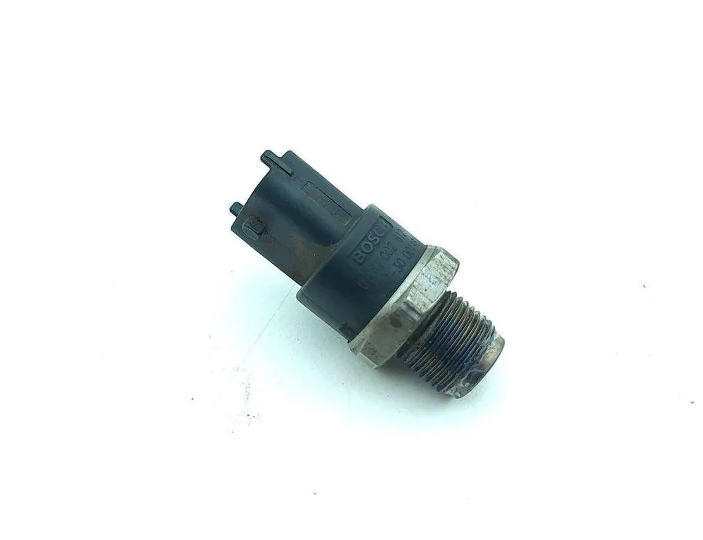 VOLVO XC60 2 generation (2008-2013) Датчик давления топлива 0281002612 31615179