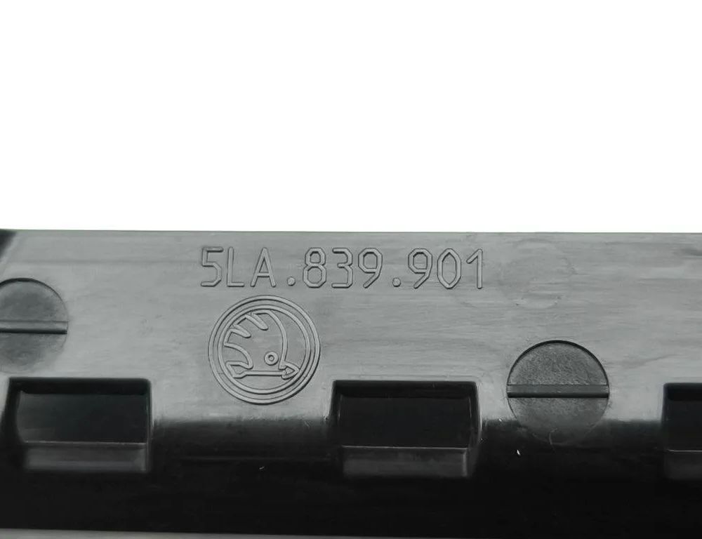 SKODA Enyaq 1 generation (2020-2023) Zadné ľavé dvere okenného lemu 5LA839901 31961554