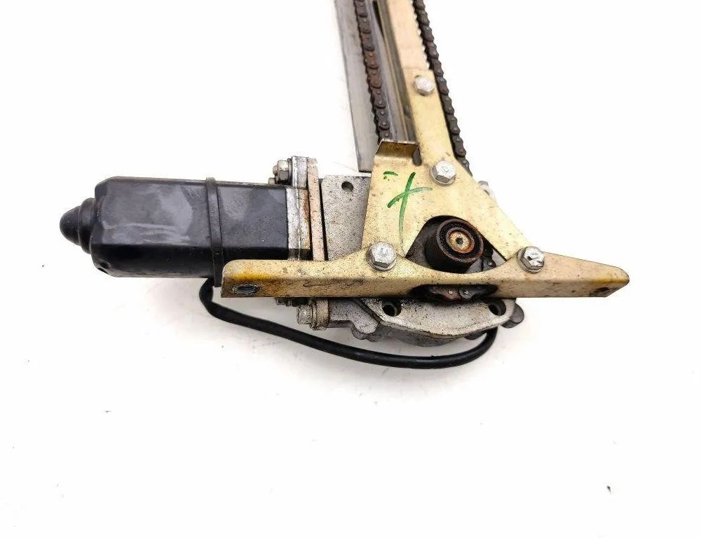 ROLLS-ROYCE Silver Spirit Mark 1 generation (1980-1989) Стеклоподъемник передней правой двери 0130831006 32347407