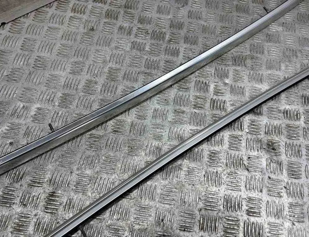 SKODA Enyaq 1 generation (2020-2023) Комплект рельсов крыши 5LG860026,5LG860025 32578483