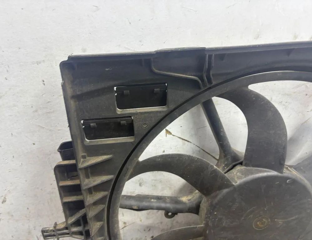 BMW X5 E70 (2006-2013) Engine Cooling Fan Radiator 77665690 32855011